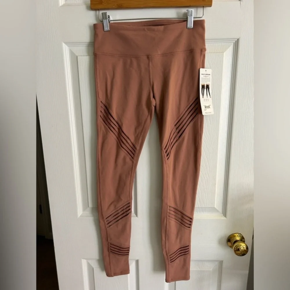 ALO Yoga nwt alo